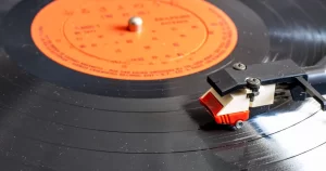 家のレコードは売れる？｜生産は10年で4倍に増えている